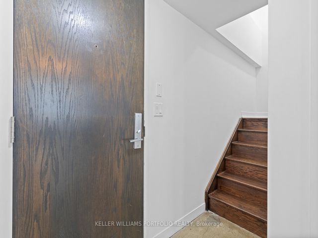 237 - 201 Carlaw Ave