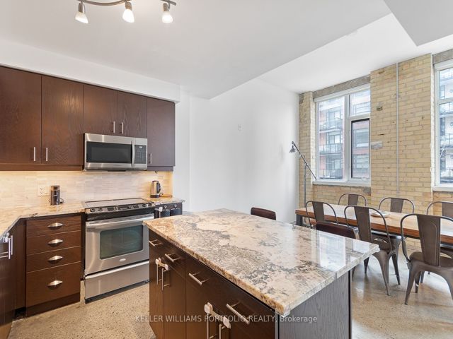 237 - 201 Carlaw Ave