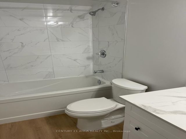 502 - 2628 Mccowan Rd