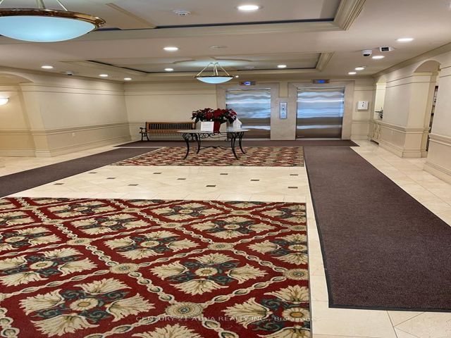 502 - 2628 Mccowan Rd