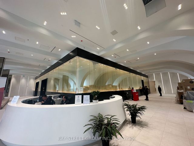 2718 - 2031 Kennedy Rd