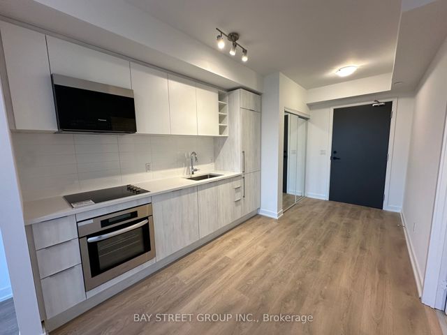 2718 - 2031 Kennedy Rd