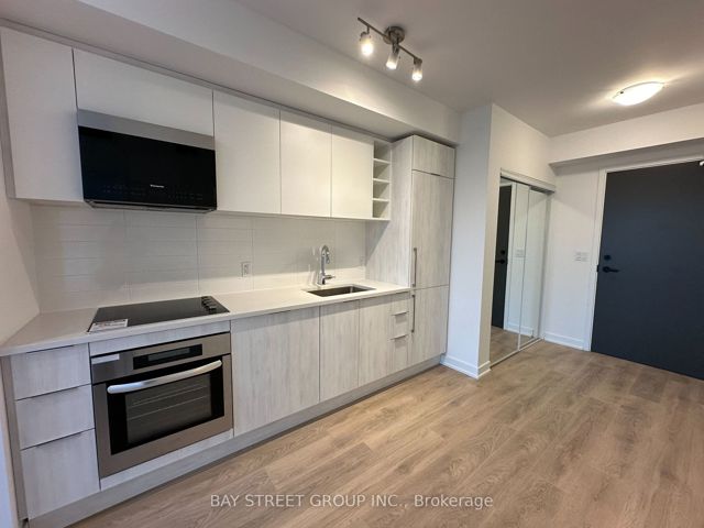 2718 - 2031 Kennedy Rd