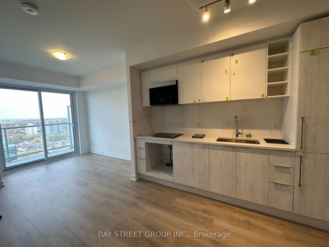 2718 - 2031 Kennedy Rd