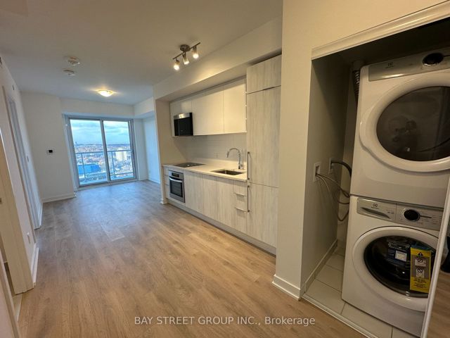2718 - 2031 Kennedy Rd