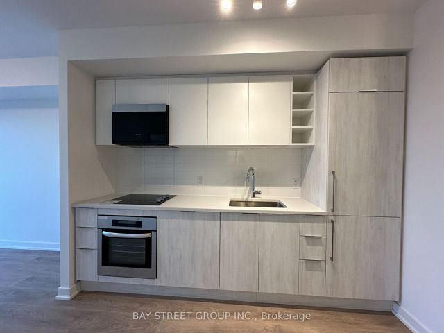 2718 - 2031 Kennedy Rd