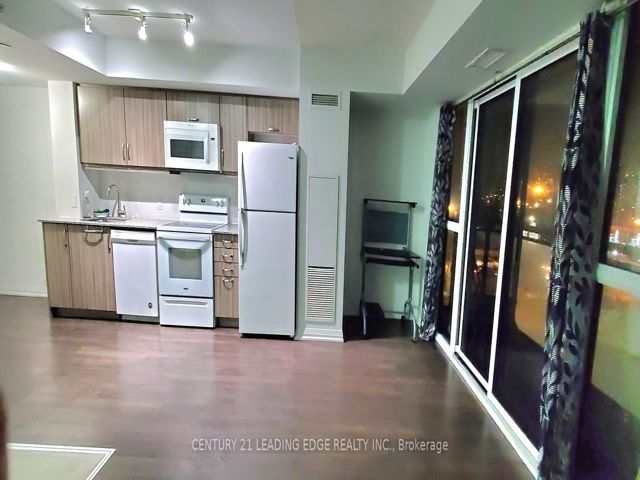 316 - 30 Meadowglen Pl