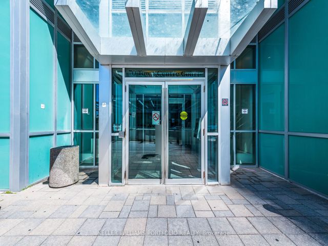 806 - 70 Town Centre Crt