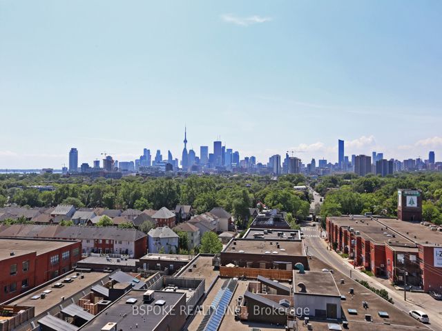 904 - 319 Carlaw Ave