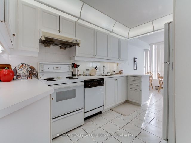 1203 - 168 Bonis Ave