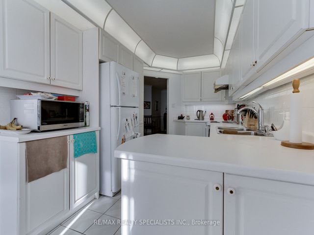 1203 - 168 Bonis Ave