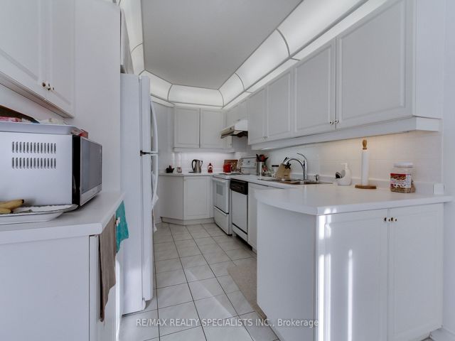 1203 - 168 Bonis Ave