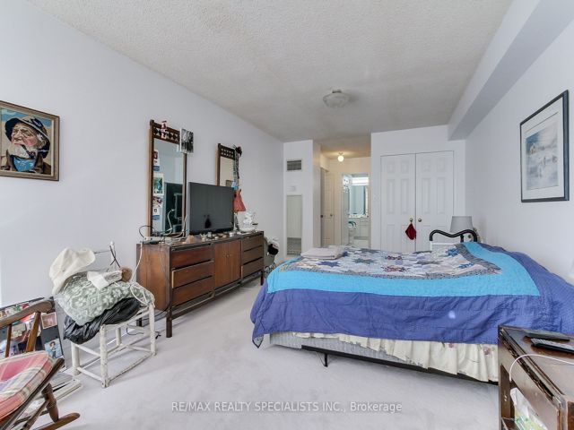 1203 - 168 Bonis Ave