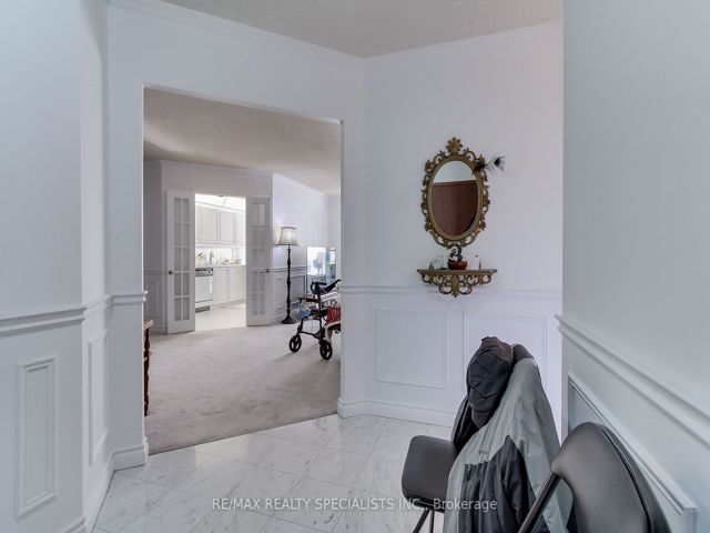 1203 - 168 Bonis Ave