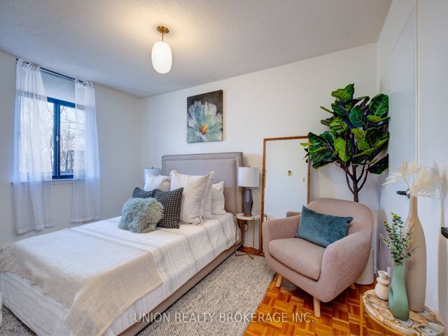 5-511 - 50 Old Kingston Rd