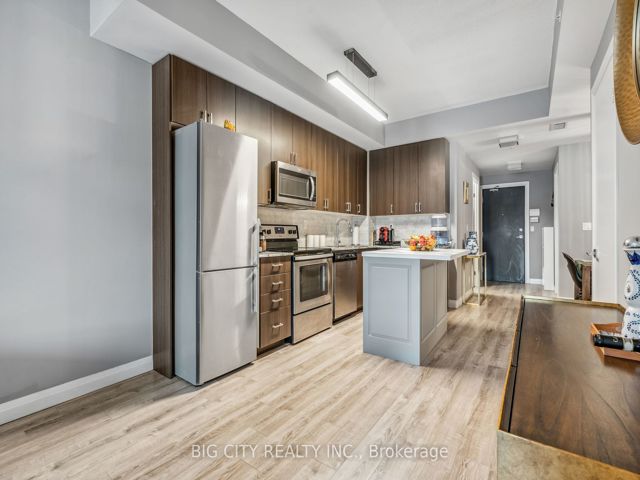 202 - 22 East Haven Dr