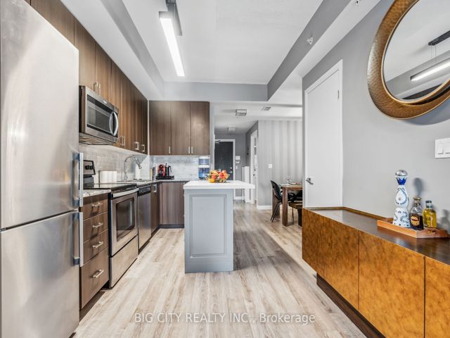 202 - 22 East Haven Dr