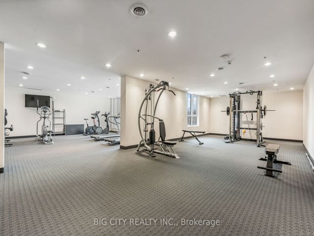 202 - 22 East Haven Dr