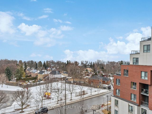 202 - 22 East Haven Dr