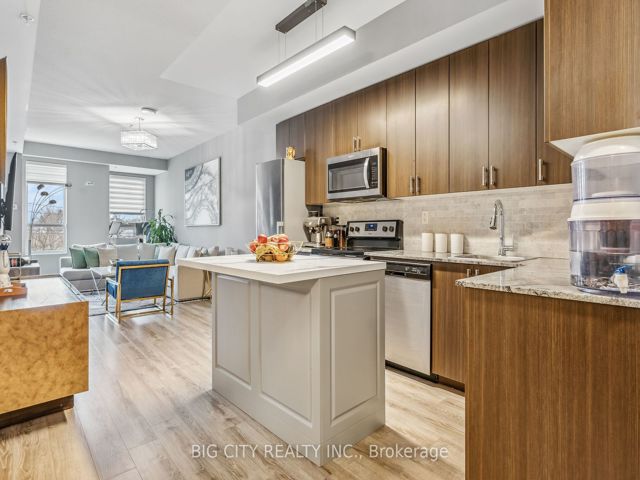 202 - 22 East Haven Dr