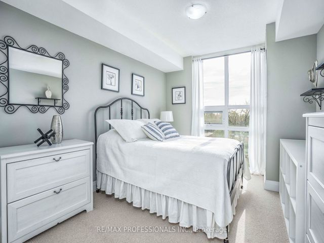 314 - 3520 Danforth Ave