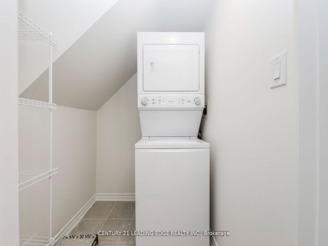 424 - 2789 Eglinton Ave E