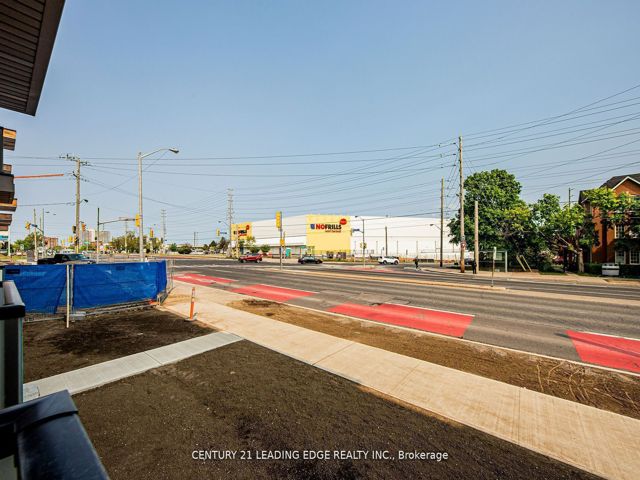 424 - 2789 Eglinton Ave E