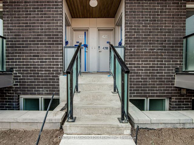 424 - 2789 Eglinton Ave E