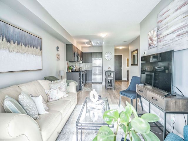 314 - 3520 Danforth Ave