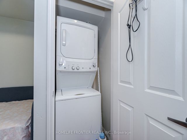 313 - 5225 Finch Ave