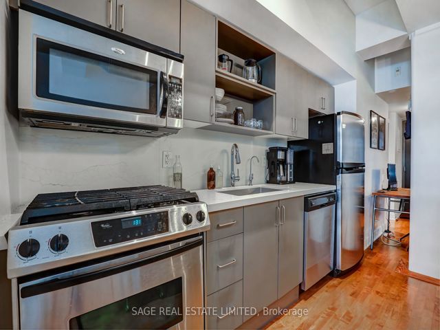 509 - 233 Carlaw Ave