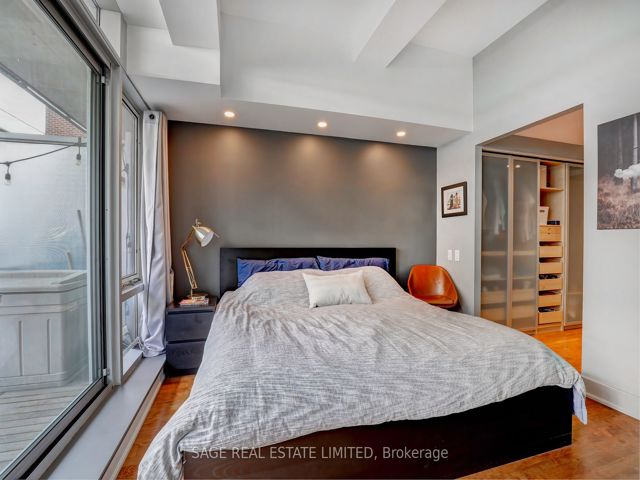 509 - 233 Carlaw Ave