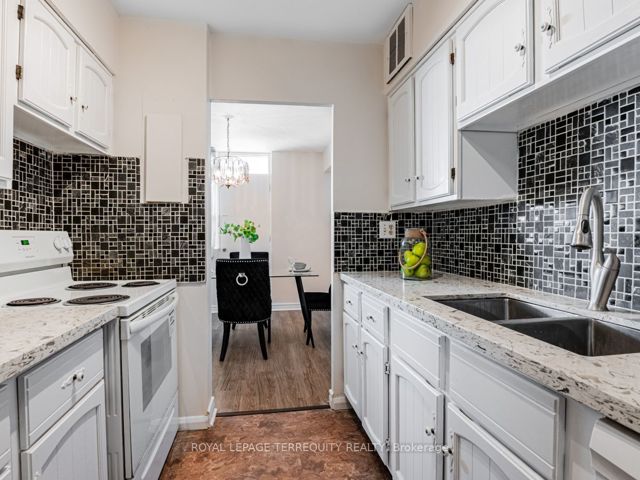 503 - 3420 Eglinton Ave E