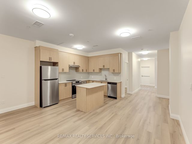 #9 - 30 Dean Park Rd
