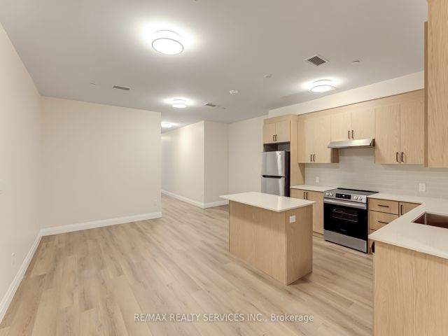 #9 - 30 Dean Park Rd