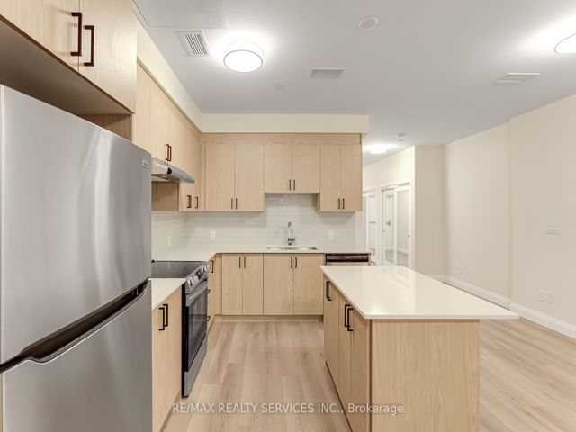 #9 - 30 Dean Park Rd