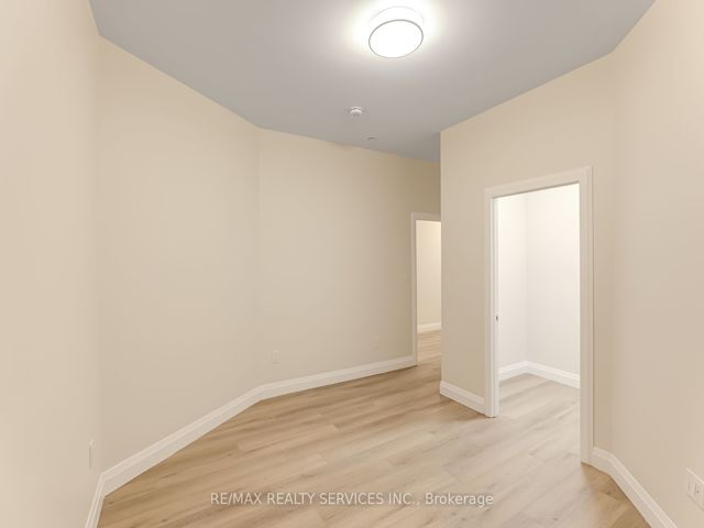 #9 - 30 Dean Park Rd