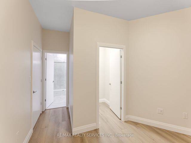 #9 - 30 Dean Park Rd