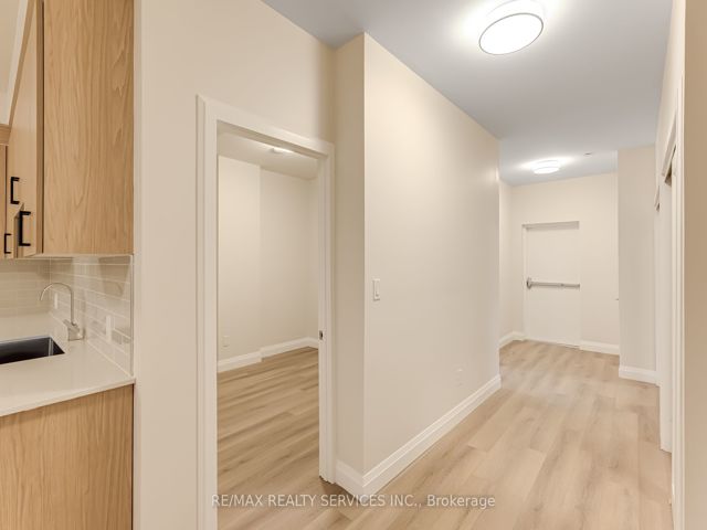#9 - 30 Dean Park Rd