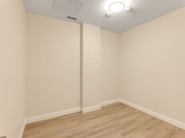#9 - 30 Dean Park Rd