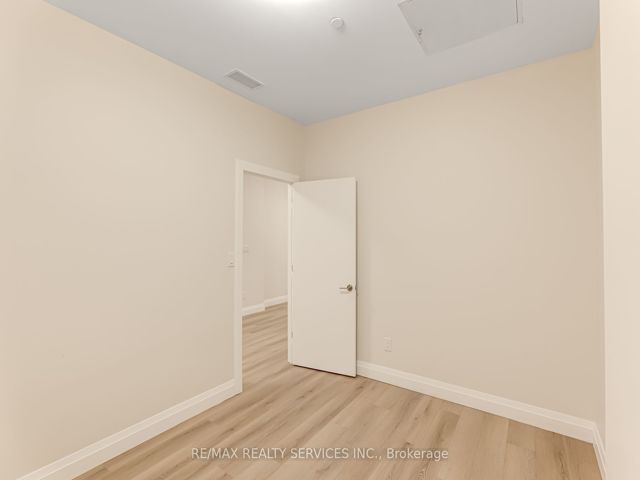 #9 - 30 Dean Park Rd