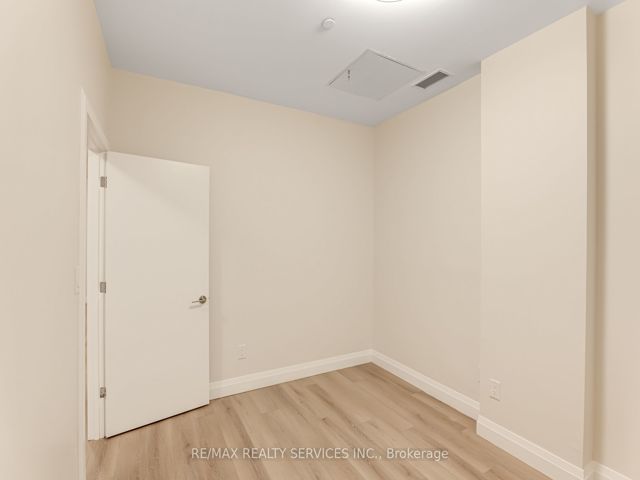 #9 - 30 Dean Park Rd