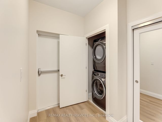 #9 - 30 Dean Park Rd