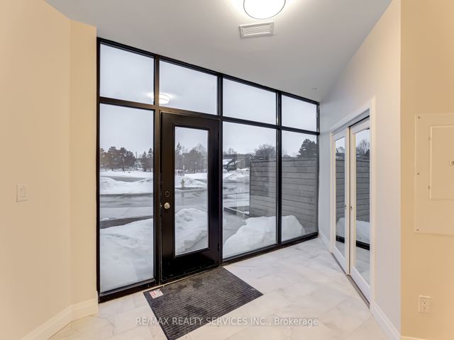 #9 - 30 Dean Park Rd