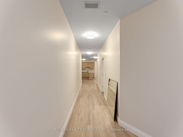 #9 - 30 Dean Park Rd