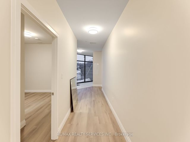 #9 - 30 Dean Park Rd