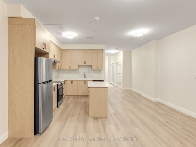 #9 - 30 Dean Park Rd