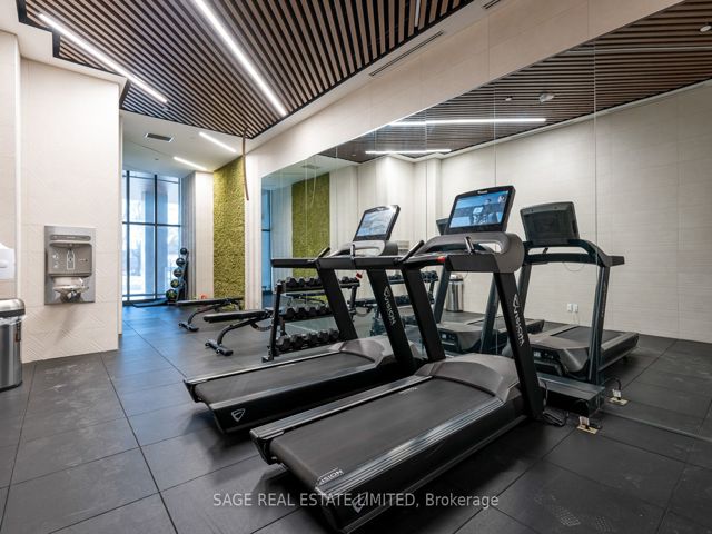 407 - 1285 Queen St E