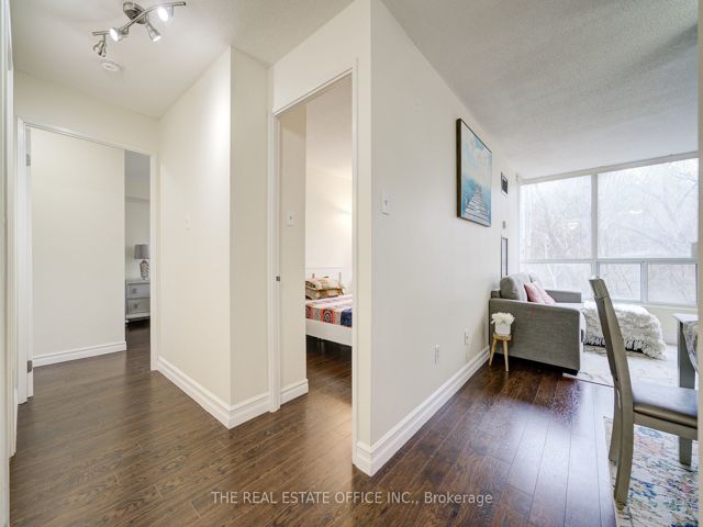 310 - 3050 Ellesmere Rd
