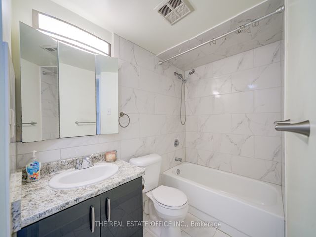 310 - 3050 Ellesmere Rd